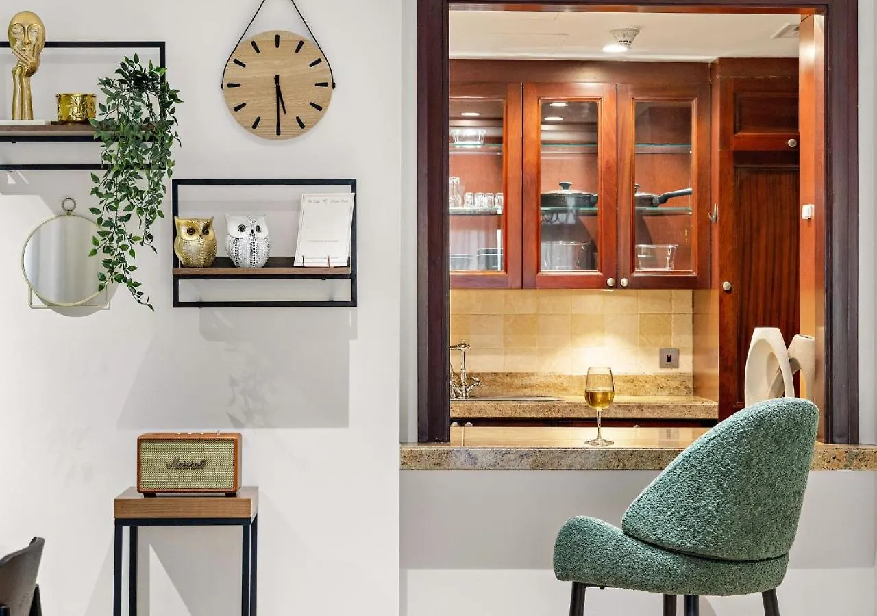 5 Min Walk To Burj Khalifa 2Bhk Luxury Downtown Burj Haven Apartment Dubai